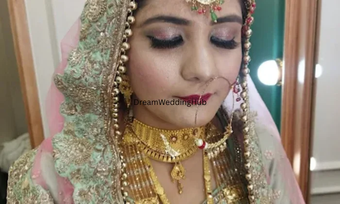 Looks Salon Cleo County